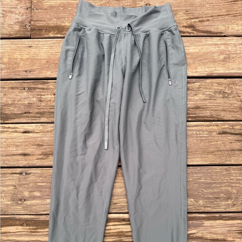 Old Navy Gray Sweatpants with Elastic Waistband and Tapered Ankles